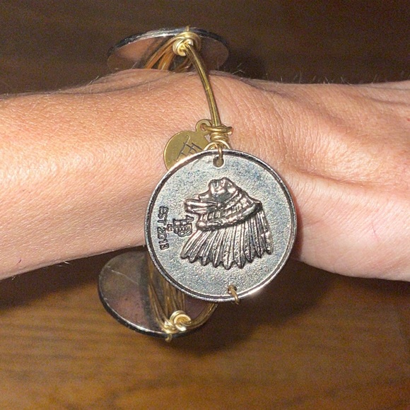 •BOURBON & BOWTIES•PEWTER & SILVER CHEIFT INDIAN EST.2013 BANGLE BRACELET EUC - Picture 3 of 9